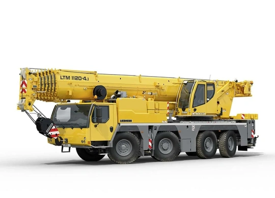 Колесные краны Liebherr: мощность, надежность и точность управления